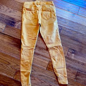 Mustard skinny jeans